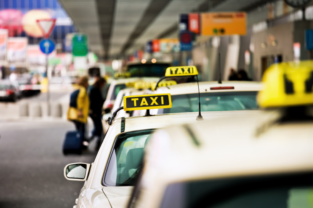 How Much Do Taxi Cabs Charge Per Mile